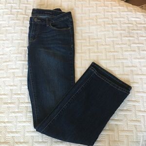 Jessica Simpson Rockin' curvy boot.